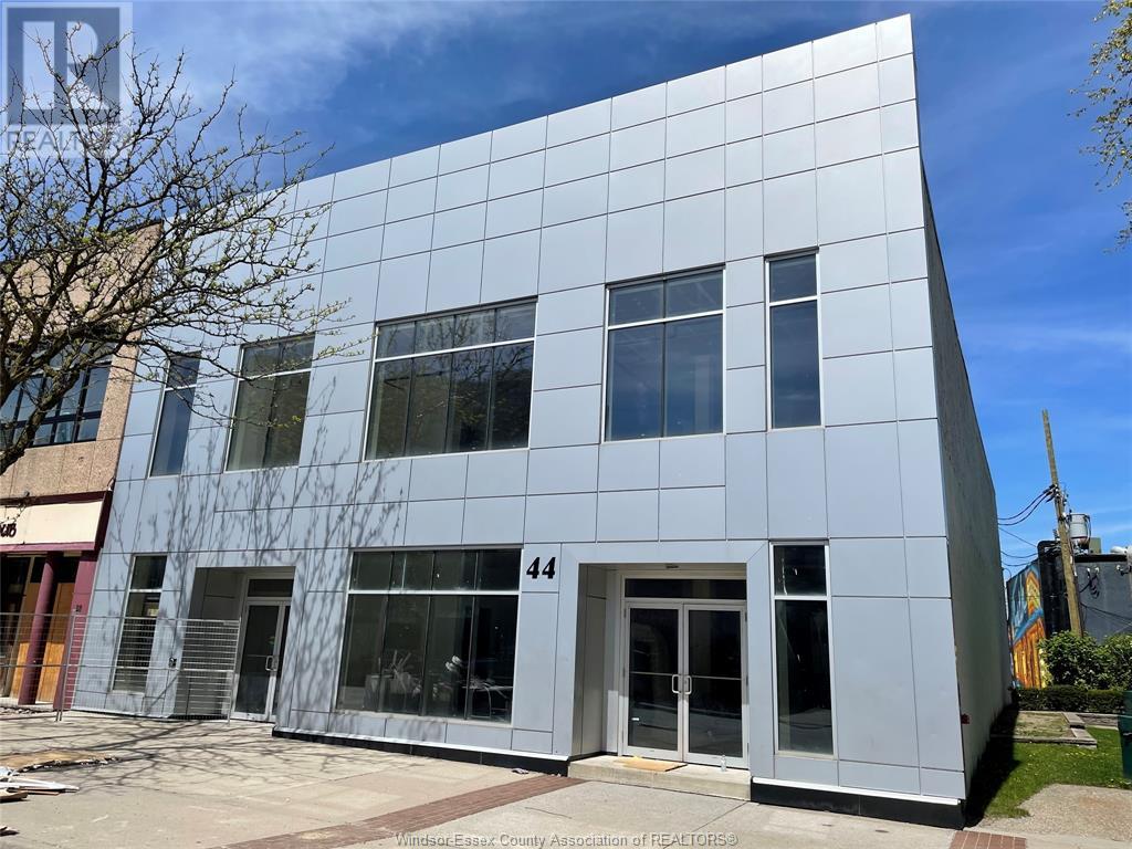 Commercial For Rent | 38 Chatham Street East | Windsor | N9A2W1
