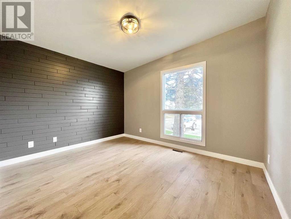 Single Family House Multi-level for Sale in  Margate Place NE Marlborough Calgary 