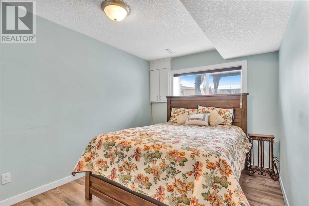 Single Family House 4 Level for Sale in  Whitaker Close NE Whitehorn Calgary 