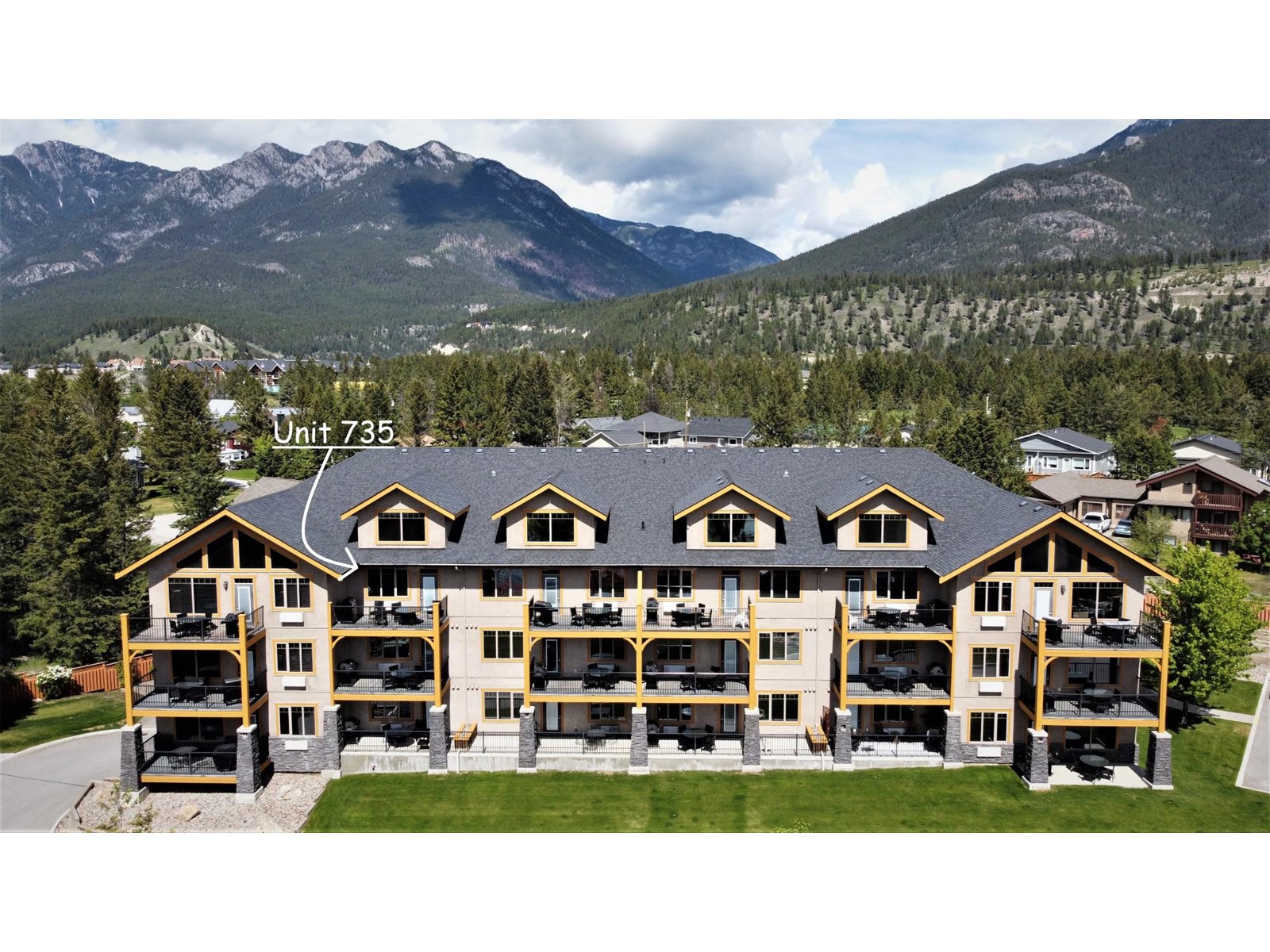 735 M2 - 700 Bighorn Boulevard, Radium Hot Springs