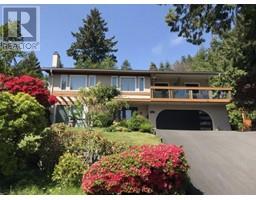 4572 WOODGREEN DRIVE, West Vancouver
