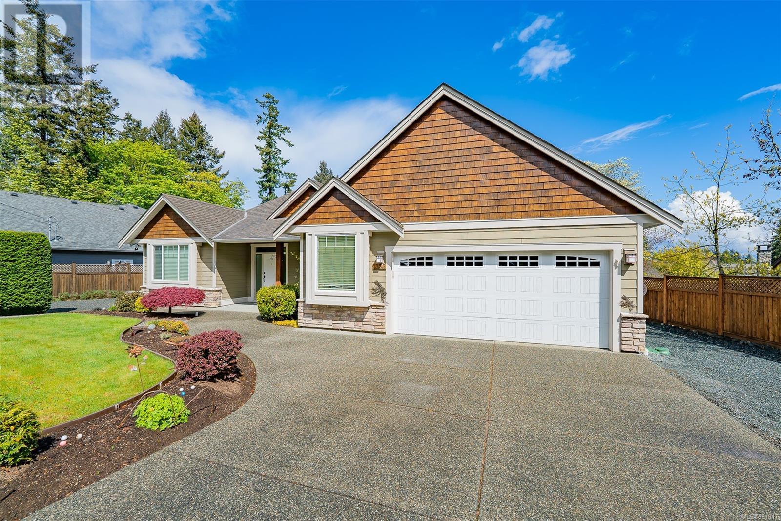 1353 Lundine Lane, Parksville