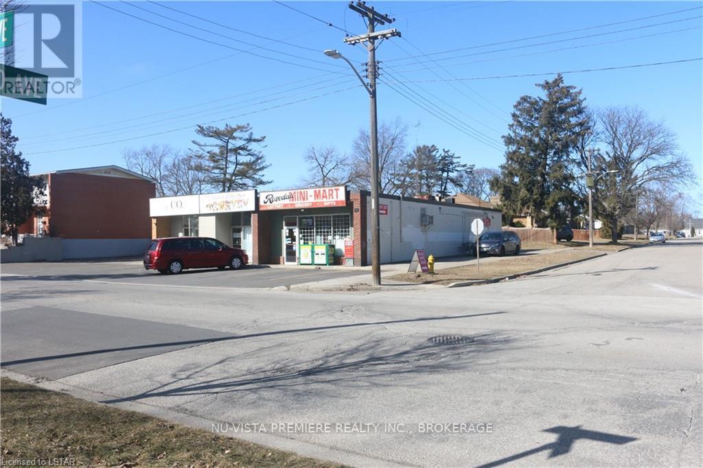Commercial For Sale | 784 Rosedale Avenue | Sarnia | N7V2A1