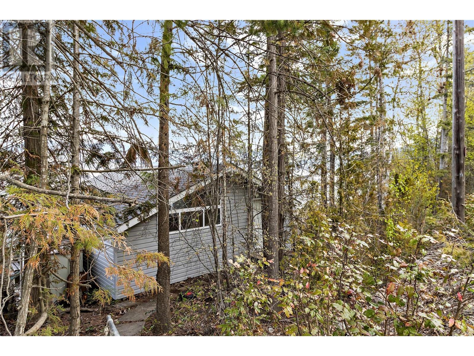  1665 Blind Bay Road, Blind Bay