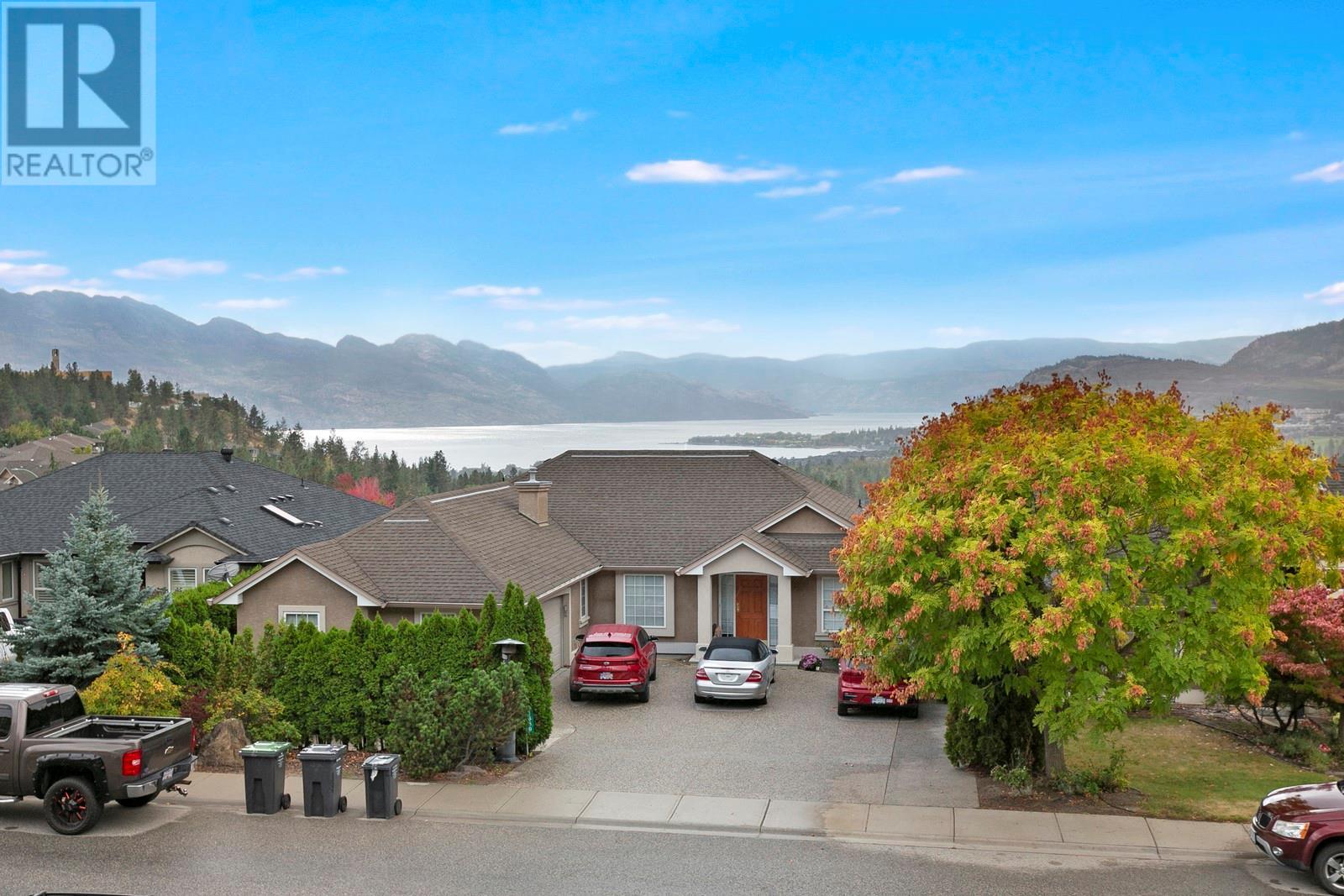  1674 Vineyard Drive, West Kelowna