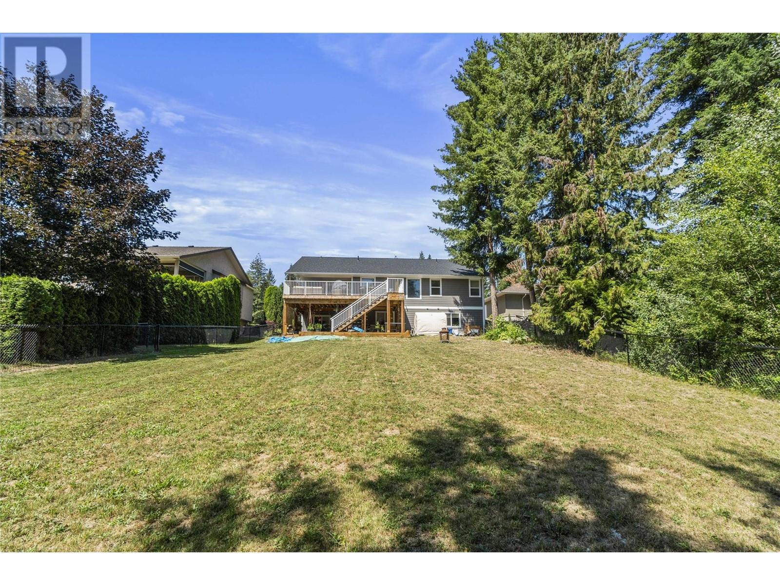  2745 Golf Course Drive, Blind Bay