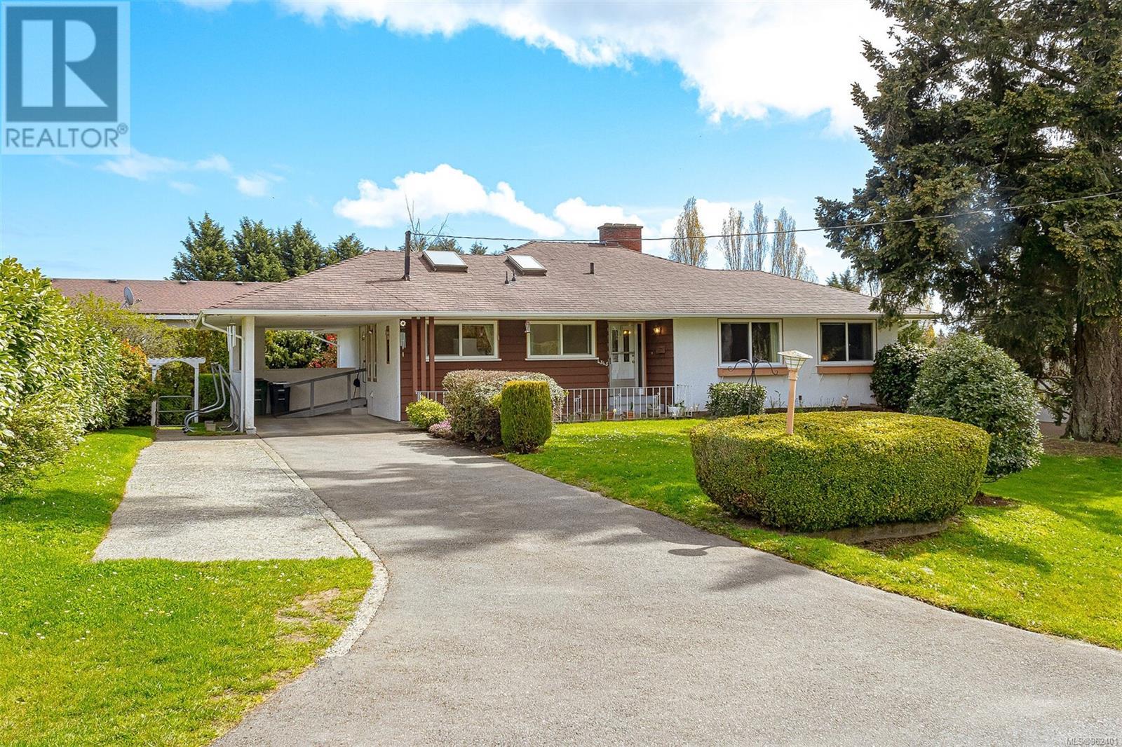 4345 Harder Rd S, Saanich, British Columbia