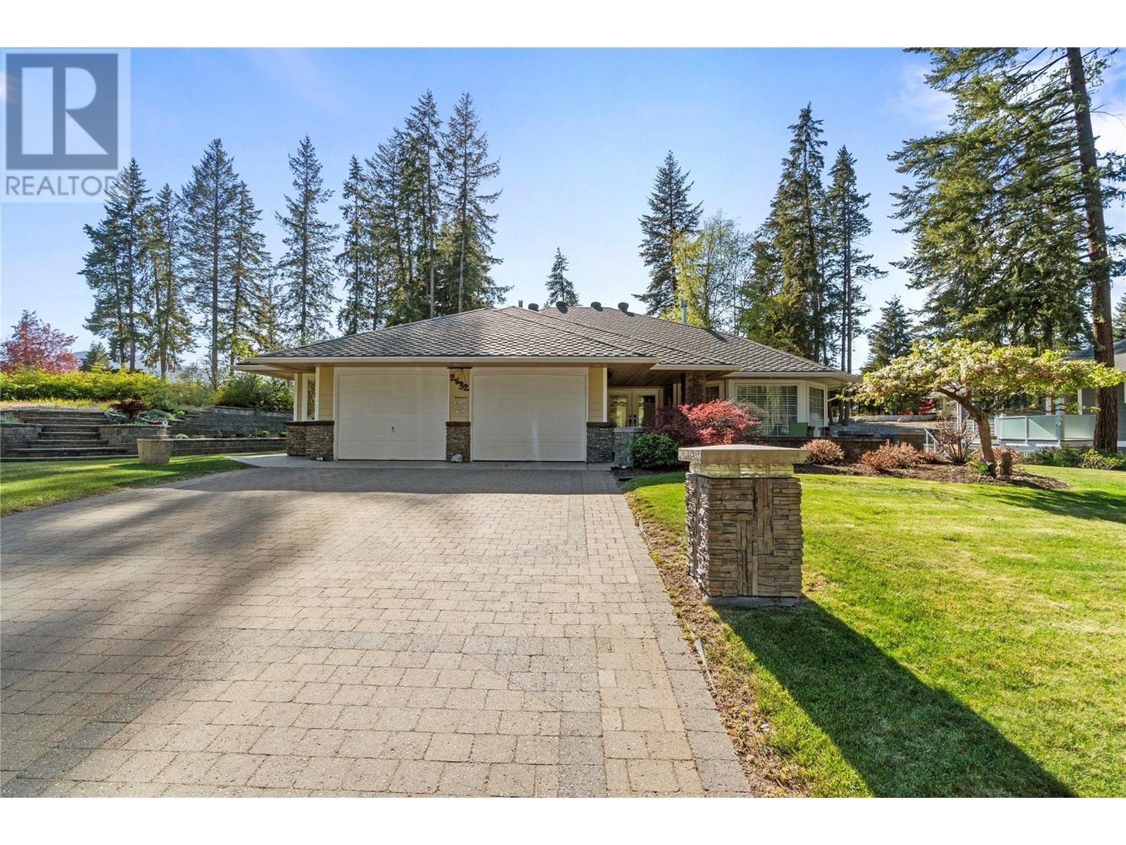 2632 Golf Course Drive, Blind Bay