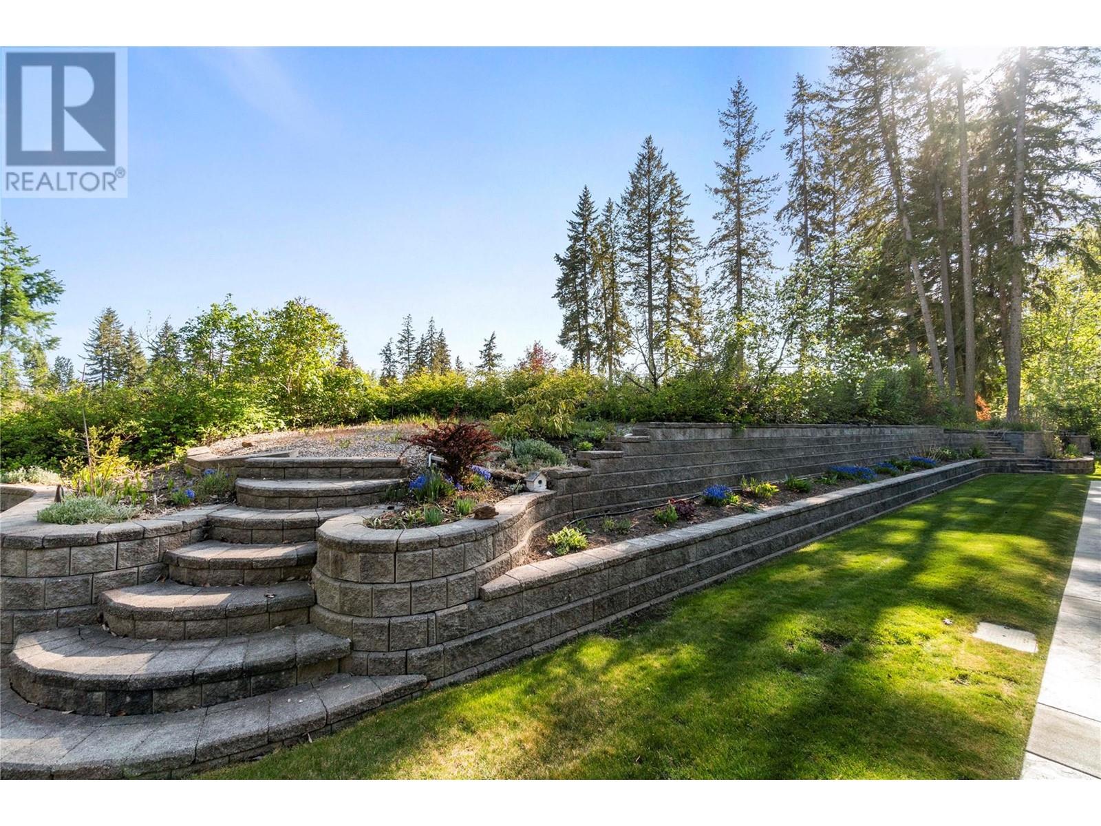  2632 Golf Course Drive, Blind Bay