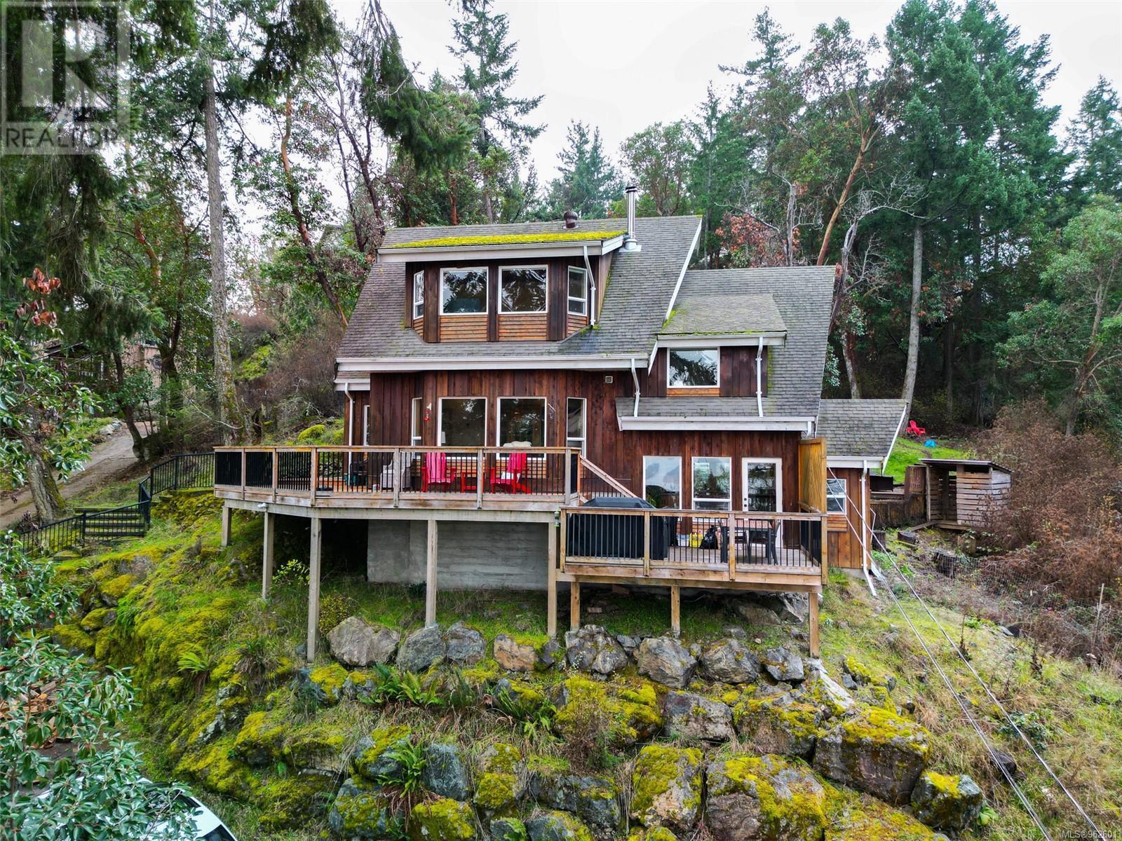 7112 Willis Point Rd, Central Saanich