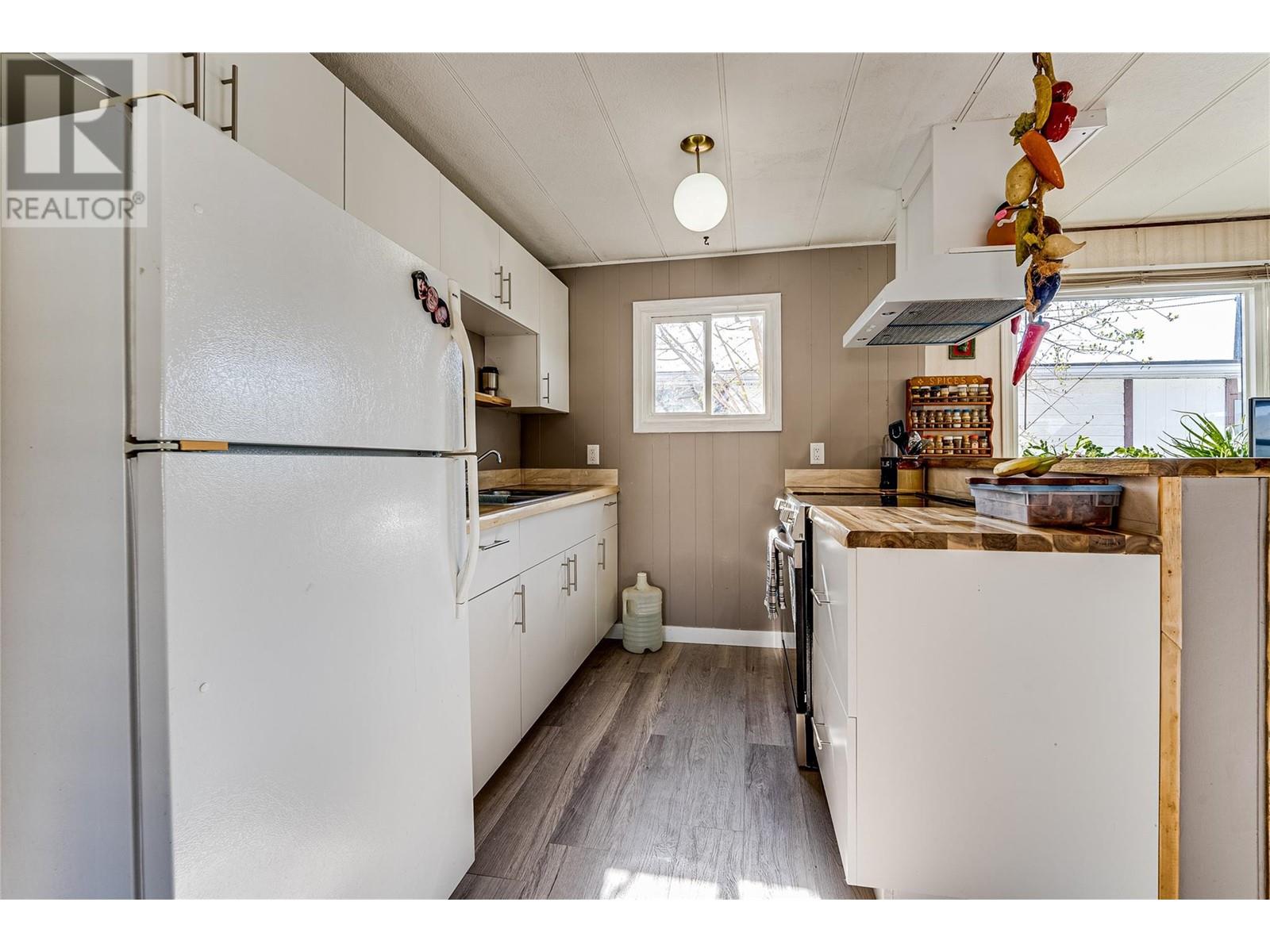 36 6902 Okanagan Landing Road, Vernon