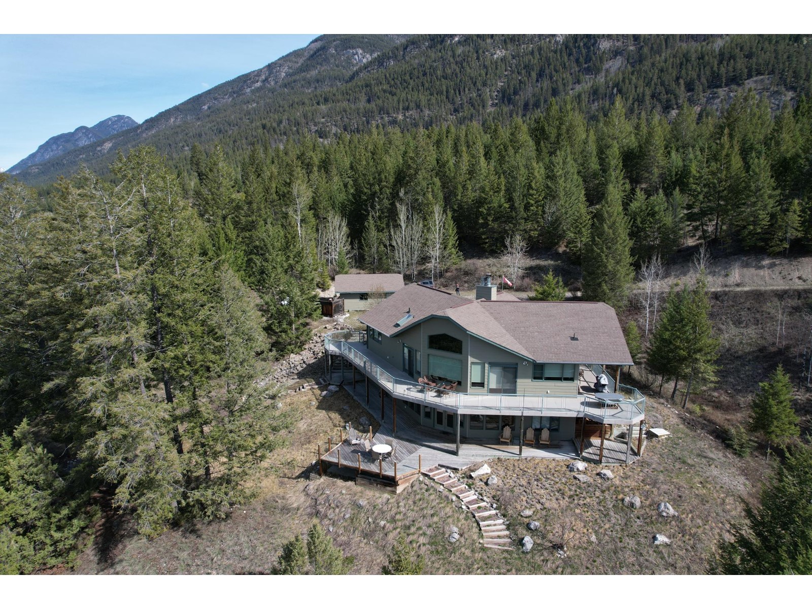 2360/2380 HIGHWAY 95, Spillimacheen