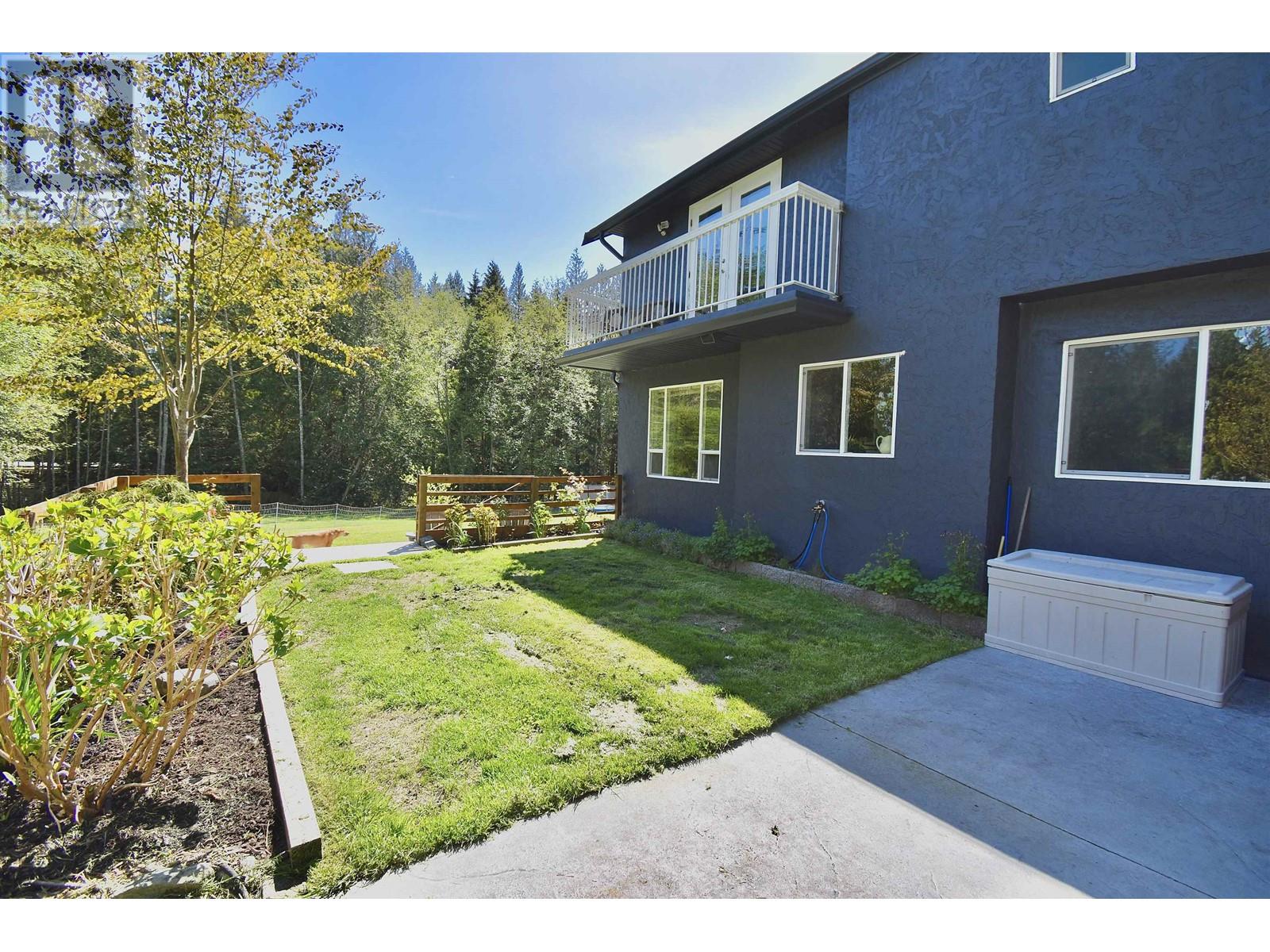 1682 GIBB ROAD, Roberts Creek