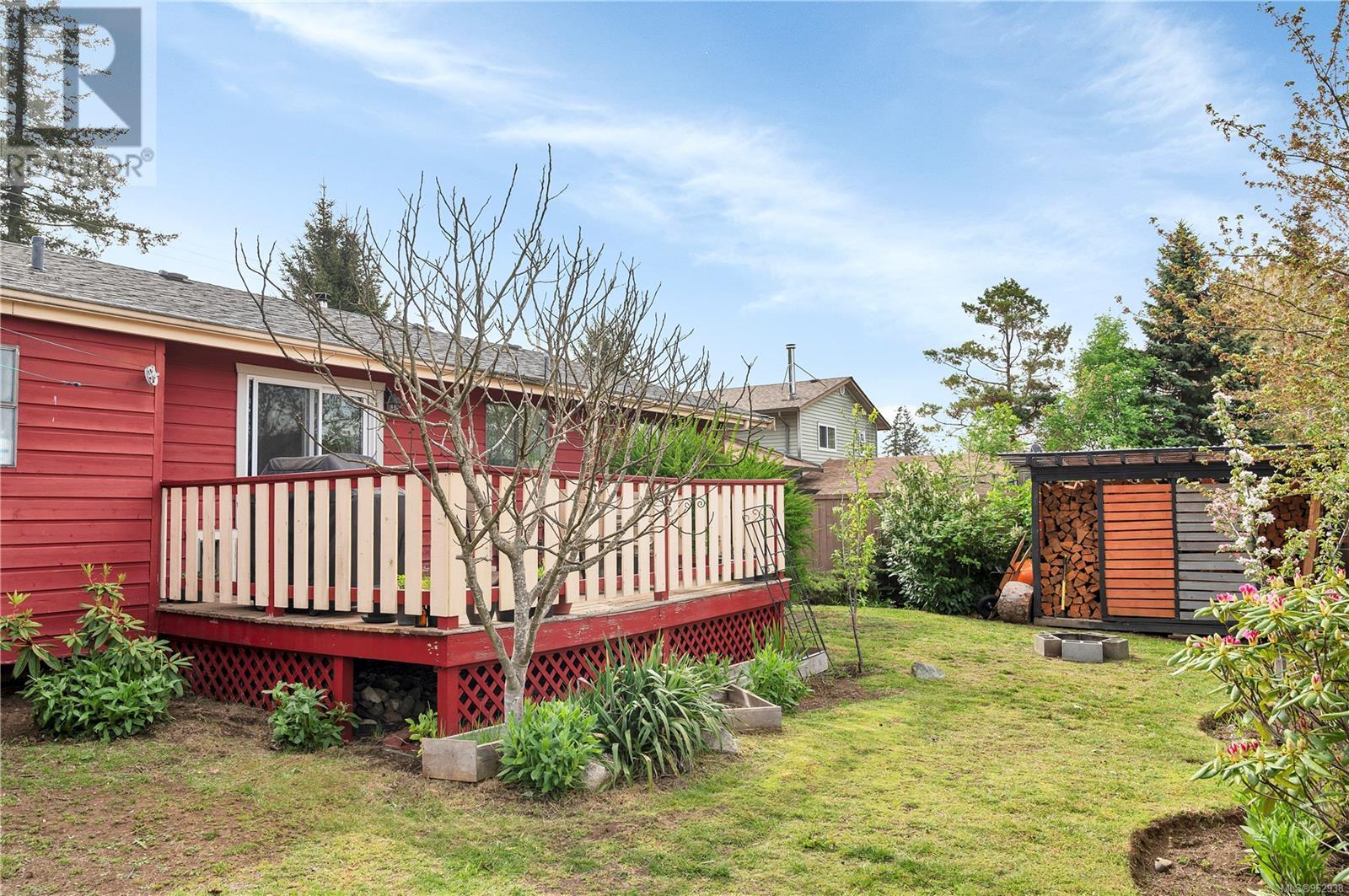 754 Christopher Rd, Campbell River