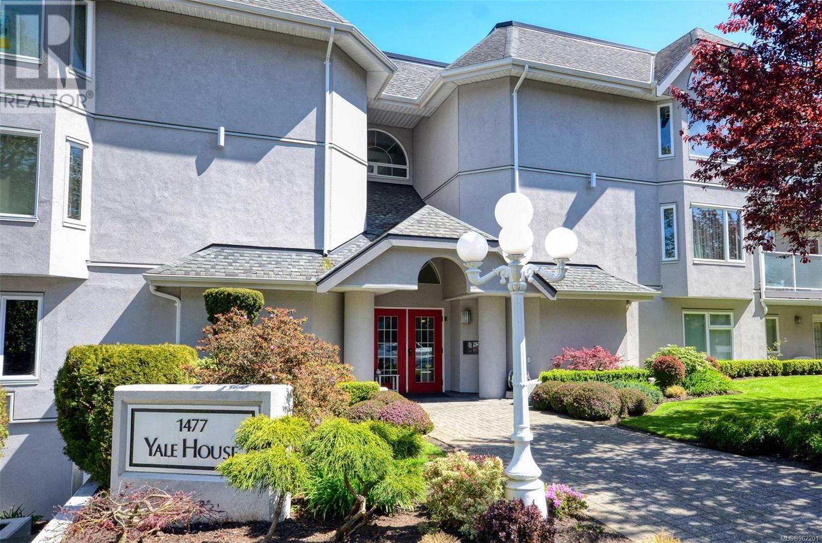 203 1477 Yale Street, Oak Bay