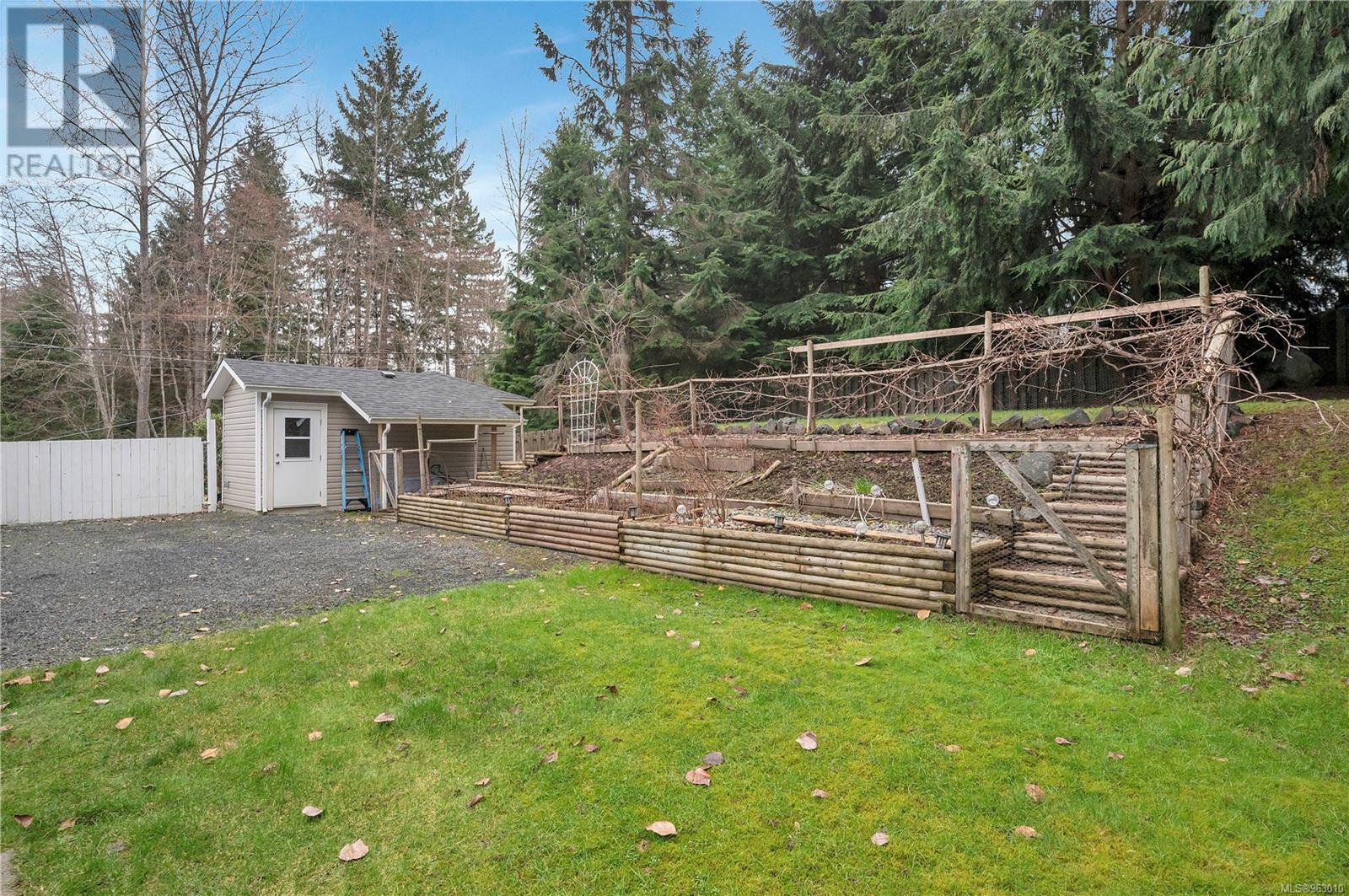 4199 Enquist Rd, Campbell River