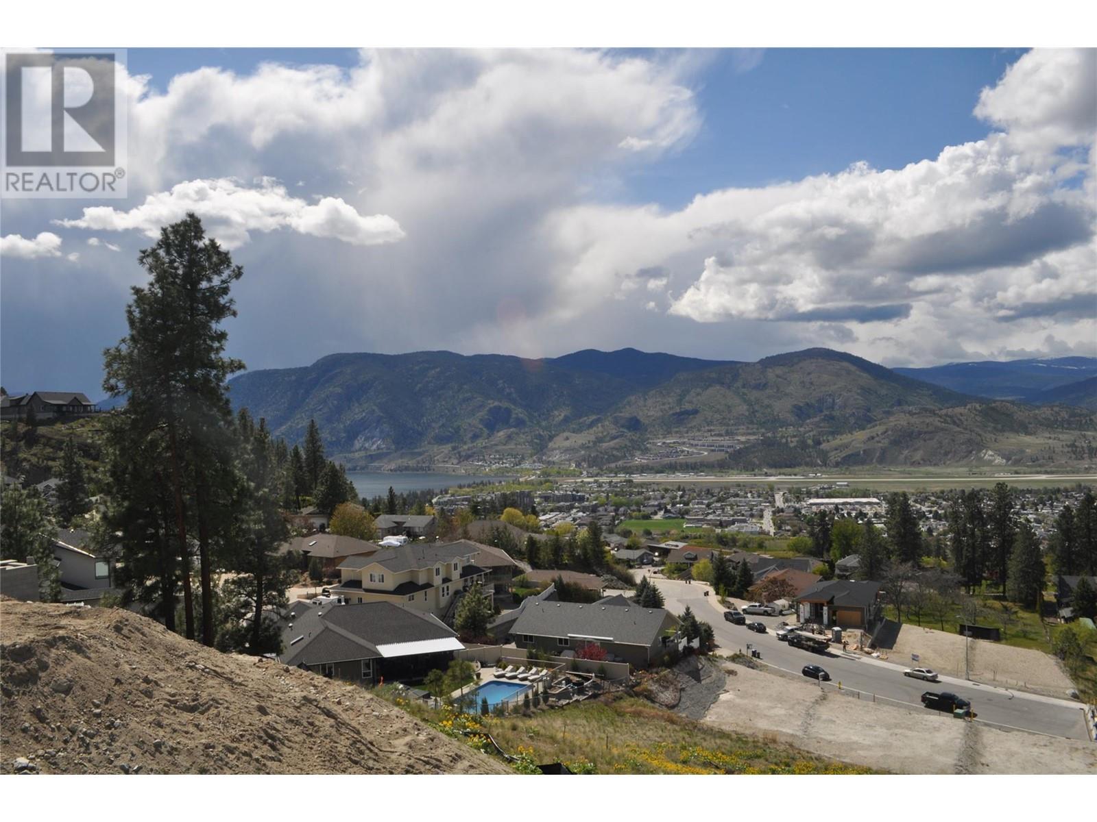  2807 Hawthorn Drive, Penticton