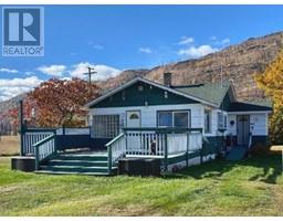 3522 YELLOWHEAD HIGHWAY S, Barriere