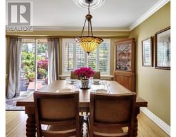 703 235 KEITH ROAD, West Vancouver