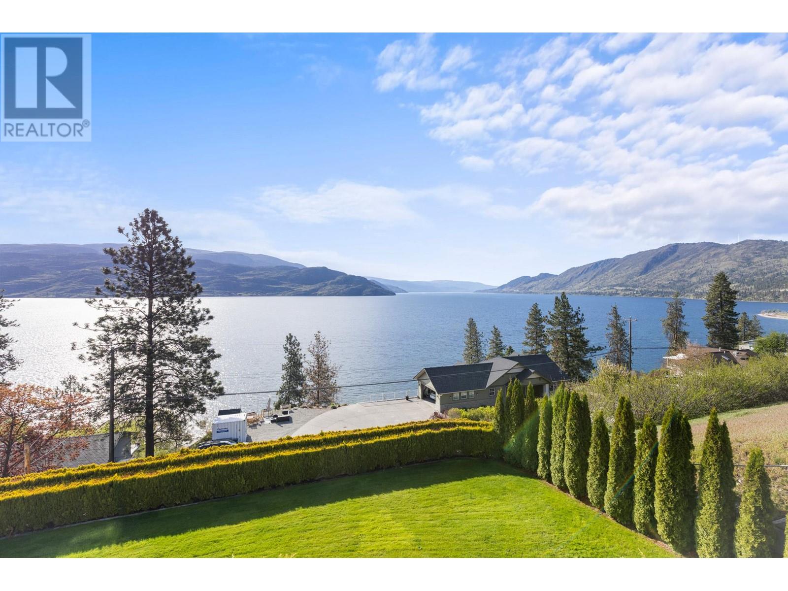 6363 Topham Place, Peachland