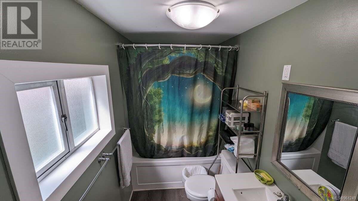 1911 19th Ave, Campbell River real estate listing 961249