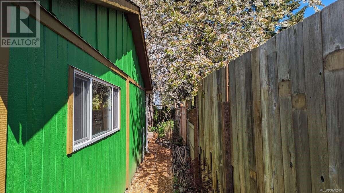 1911 19th Ave, Campbell River real estate listing 961249