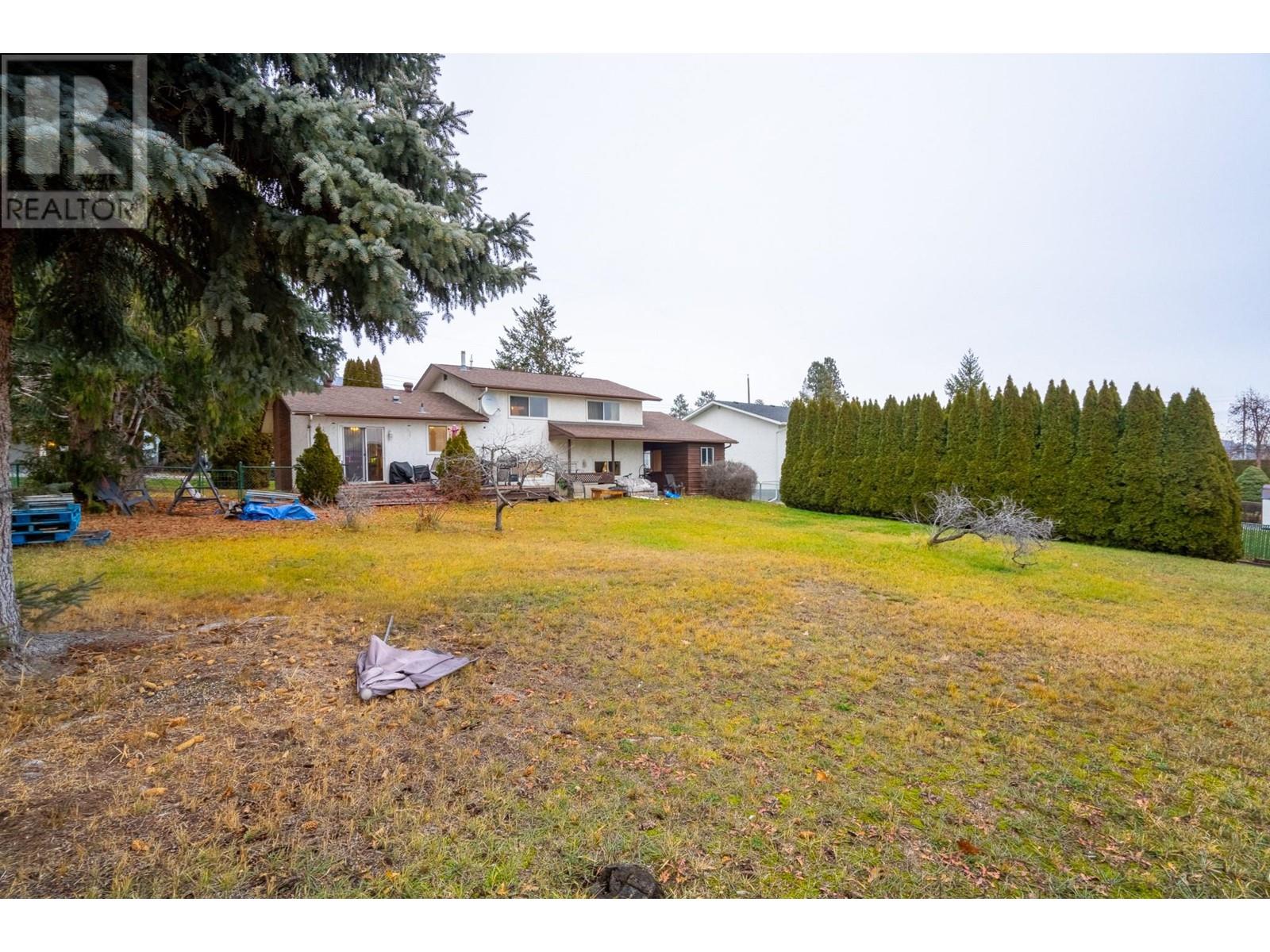  2423 CHIEFTAIN Road, West Kelowna