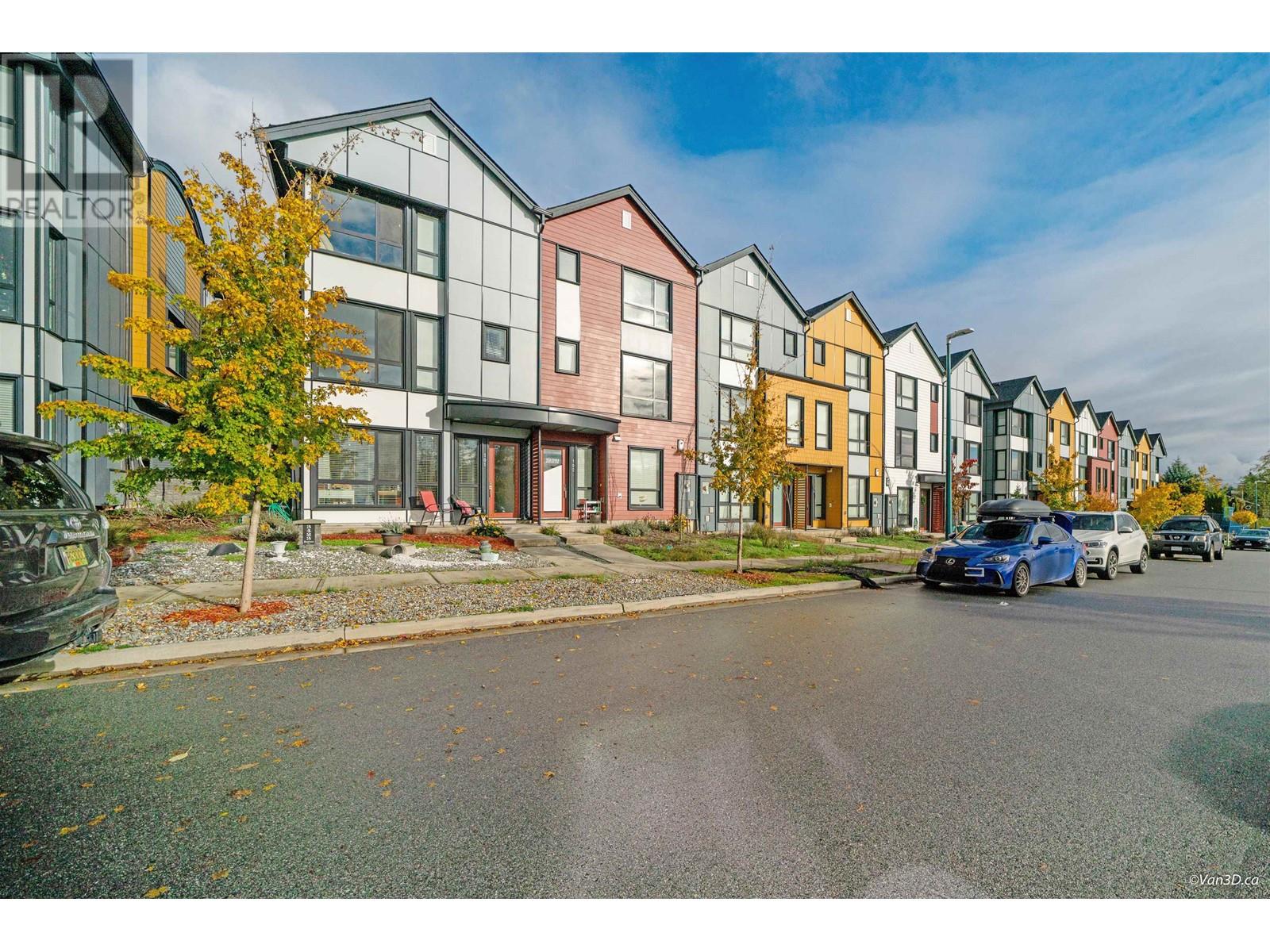 102 3423 Roxton Avenue, Coquitlam