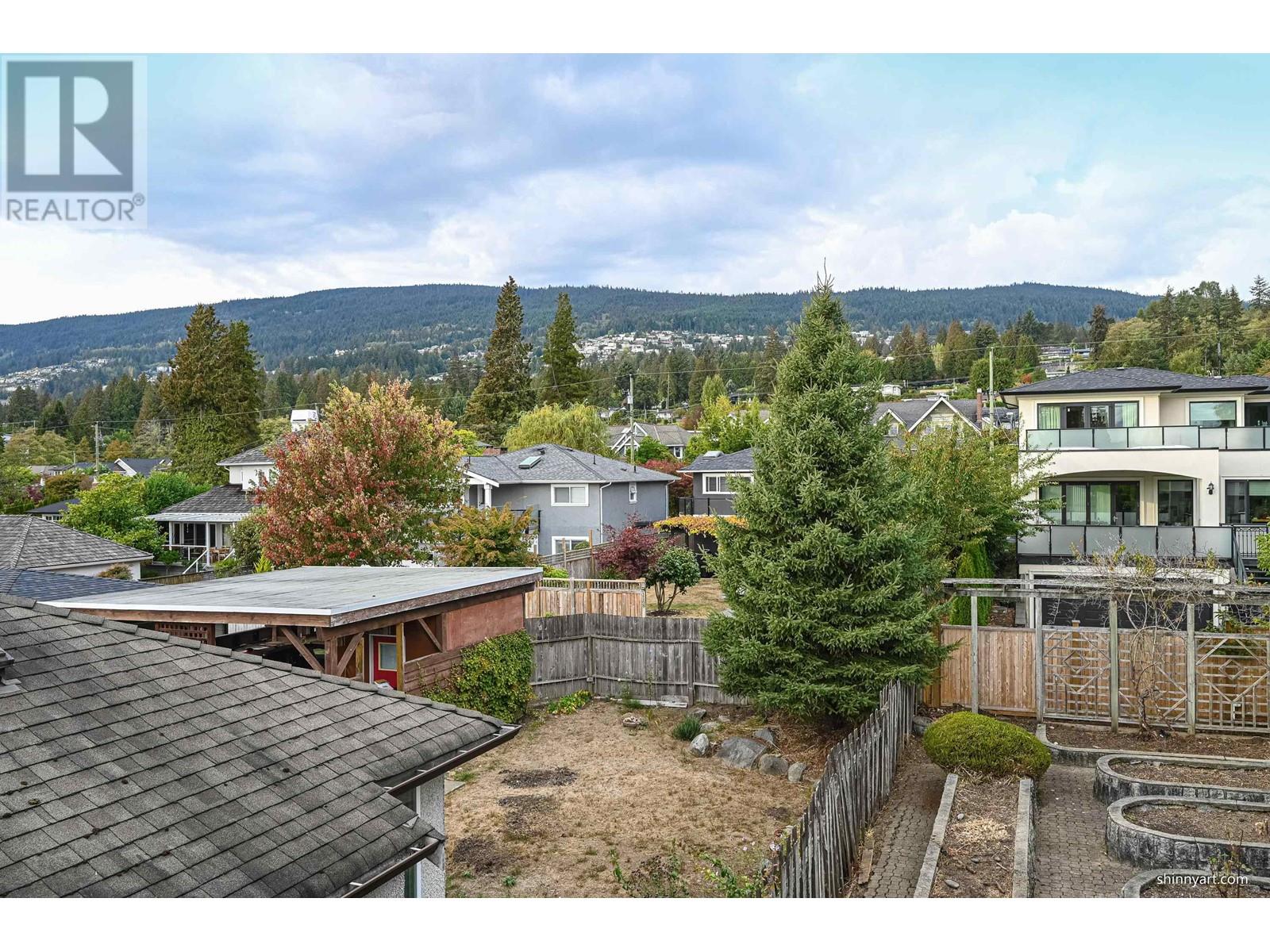 1159 INGLEWOOD AVENUE, West Vancouver