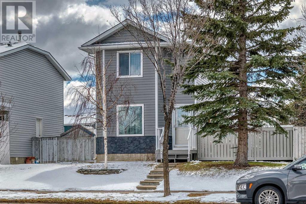 Single Family House for Sale in  Taradale Drive NE Taradale Calgary 