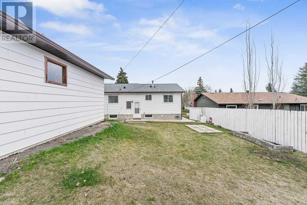 Single Family House Bungalow for Sale in  Hunterslea Crescent NW Huntington Hills Calgary 