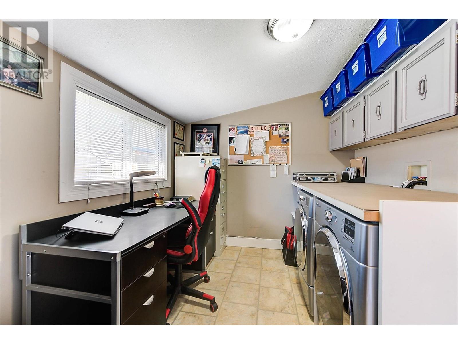 Photo 22 of 559 Cambridge Avenue, Kelowna BC