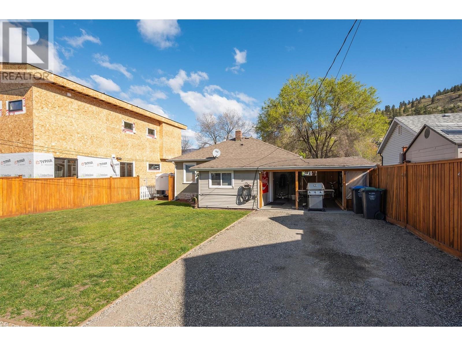 Photo 25 of 559 Cambridge Avenue, Kelowna BC