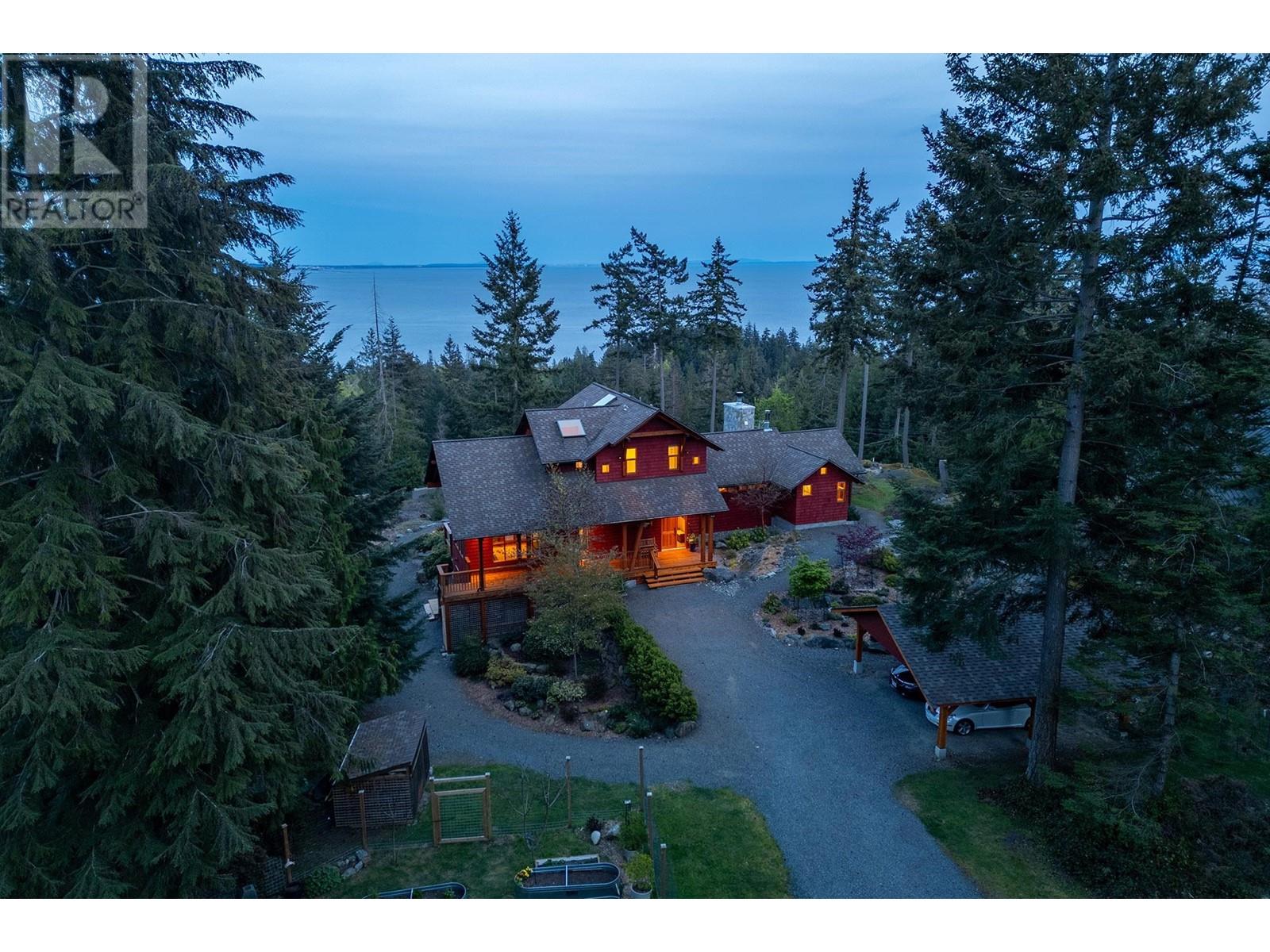 1004 COWAN POINT DRIVE, Bowen Island