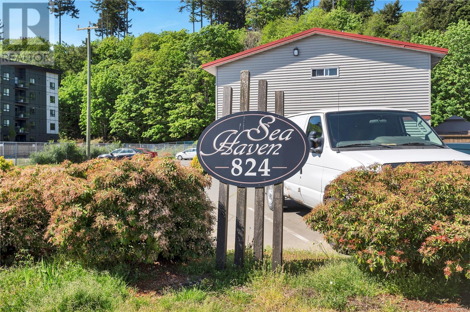 102 824 Island Hwy S, Campbell River