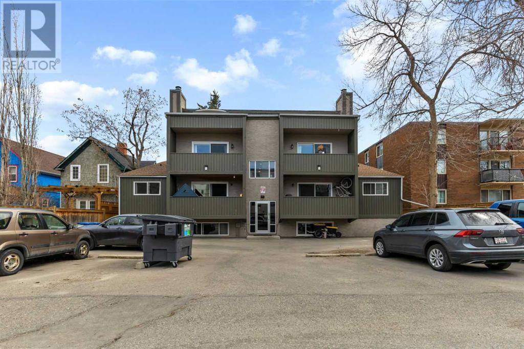 Single Family House Low rise for Sale in    Avenue NW Sunnyside Calgary 