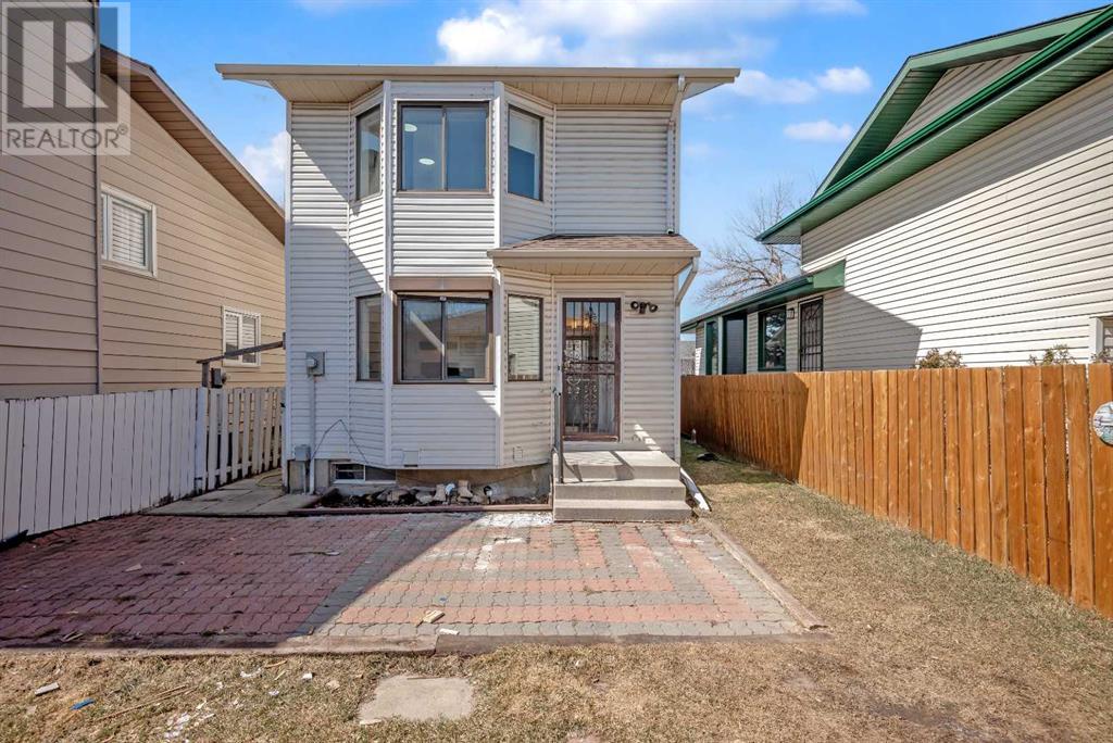 Single Family House for Sale in  Riverbend Drive SE Riverbend Calgary 