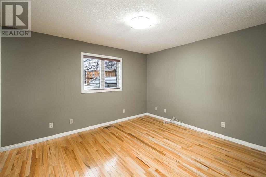 Single Family House for Sale in  Norris Road NW North Haven Calgary 