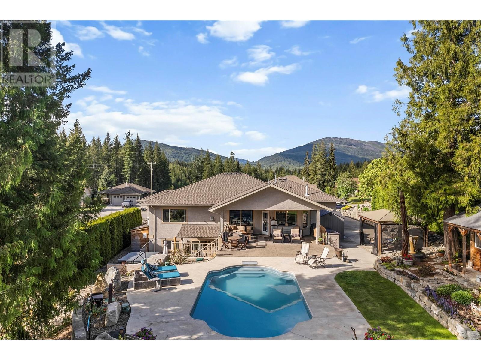  2791 Golf Course Drive, Blind Bay