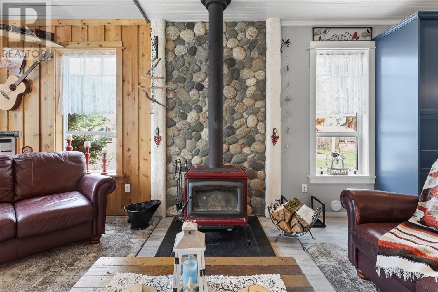 2625 Otter Avenue, Tulameen