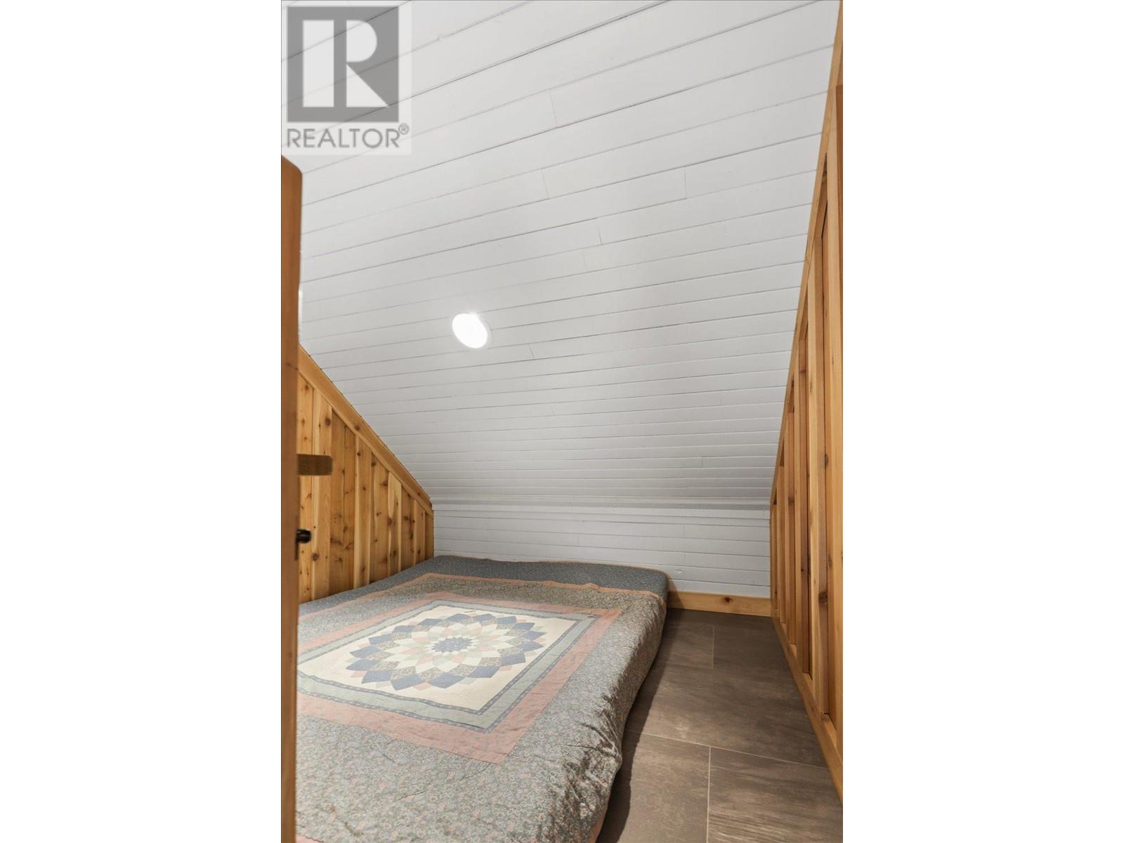 2625 Otter Avenue, Tulameen