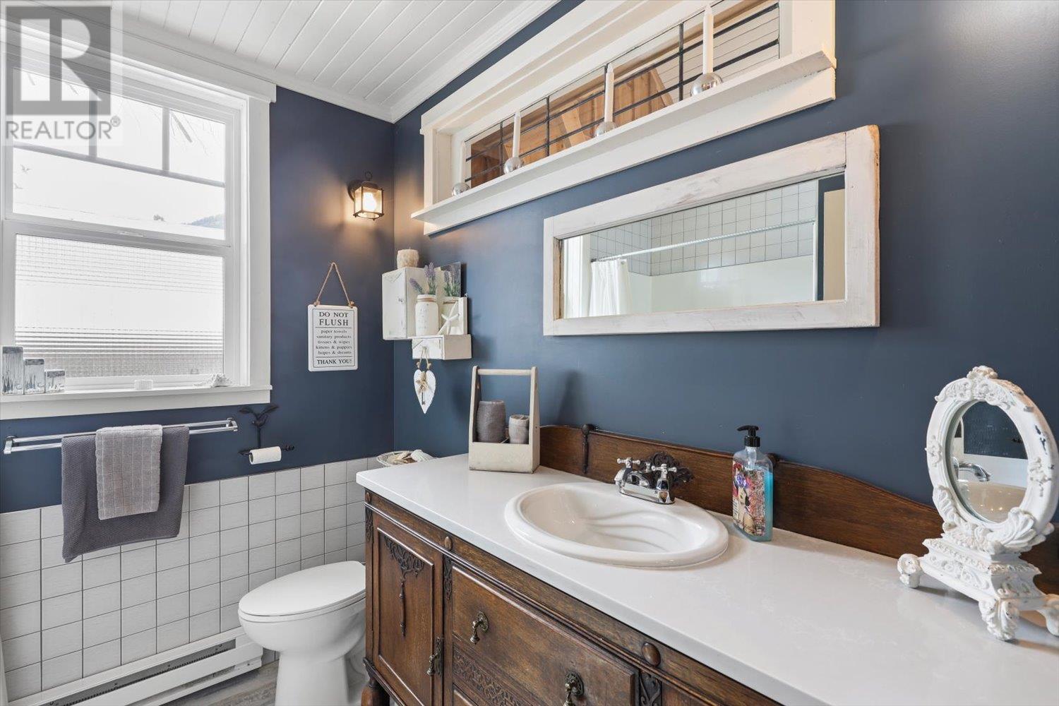 2625 Otter Avenue, Tulameen