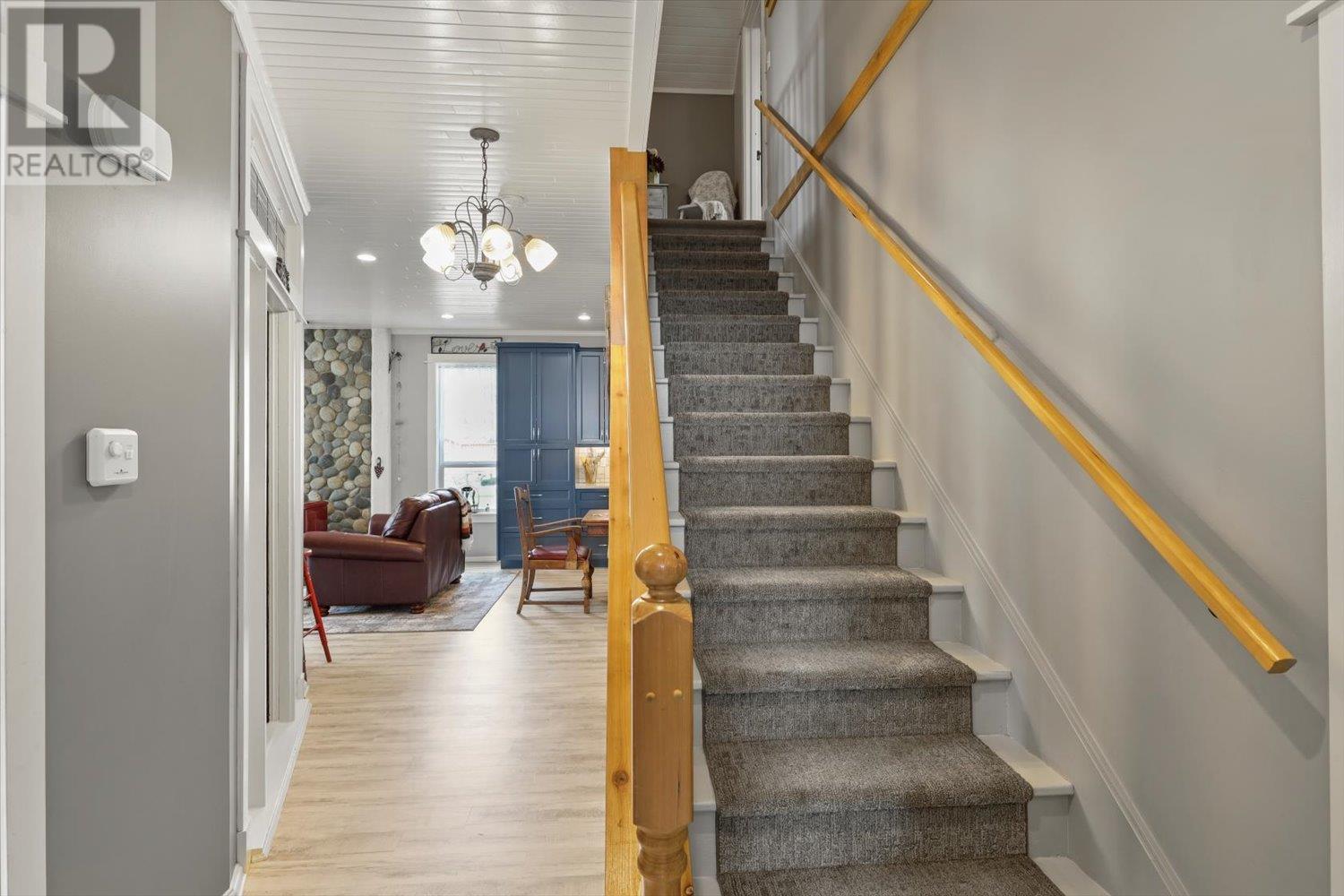 2625 Otter Avenue, Tulameen