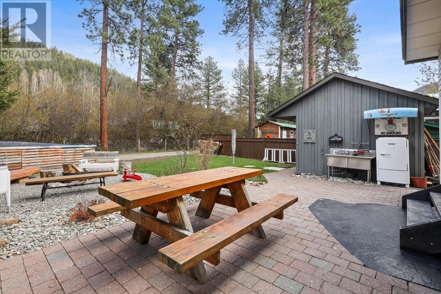 2625 Otter Avenue, Tulameen