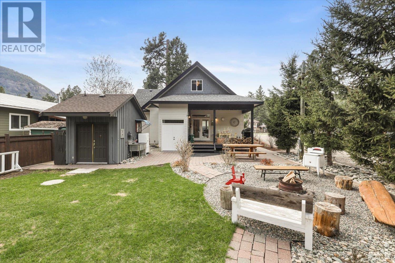 2625 Otter Avenue, Tulameen