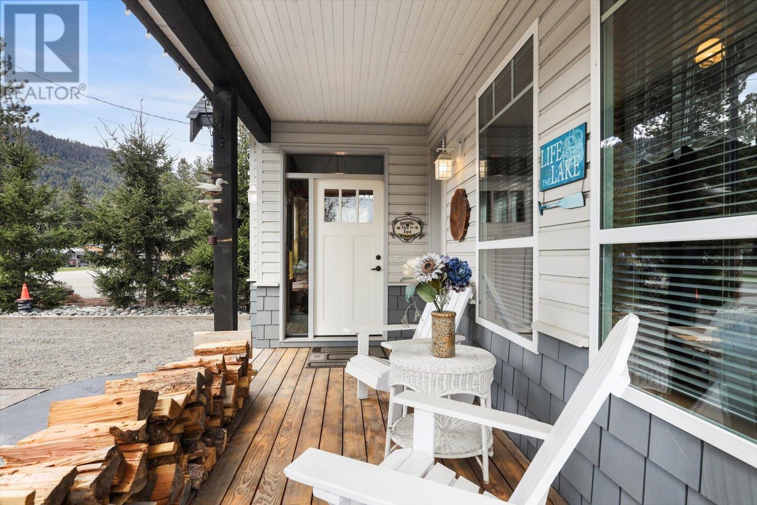 2625 Otter Avenue, Tulameen