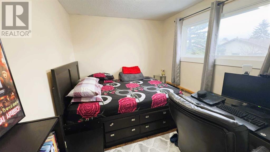 Single Family House Bi-level for Sale in   Avenue NE Whitehorn Calgary 