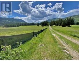2673 AGATE BAY RD, Barriere