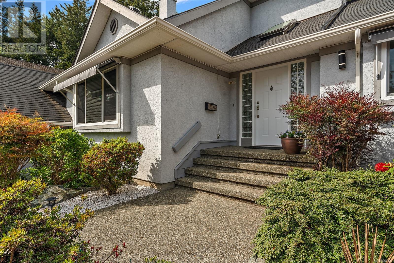  4565 Pheasantwood Terrace, Saanich