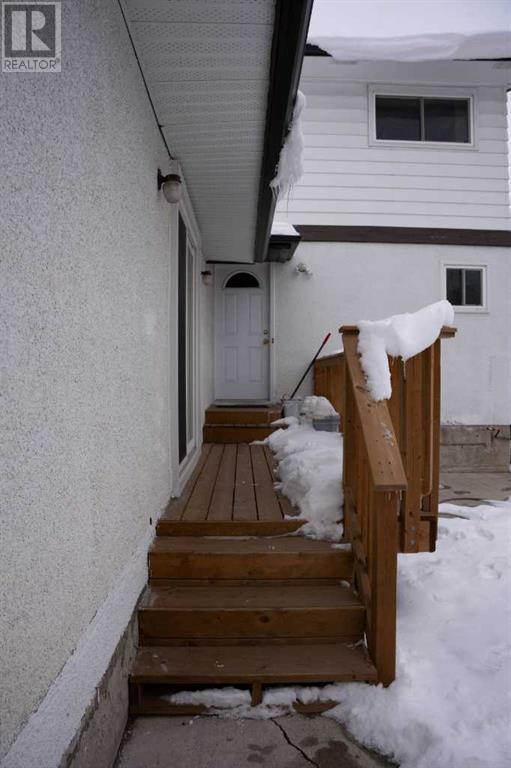 Single Family House for Sale in  whiteview Close NE Whitehorn Calgary 